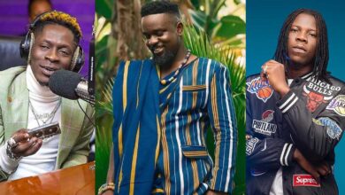 Shatta Wale Mocks Sarkodie & Stonebwoy After Arrival of His New Car