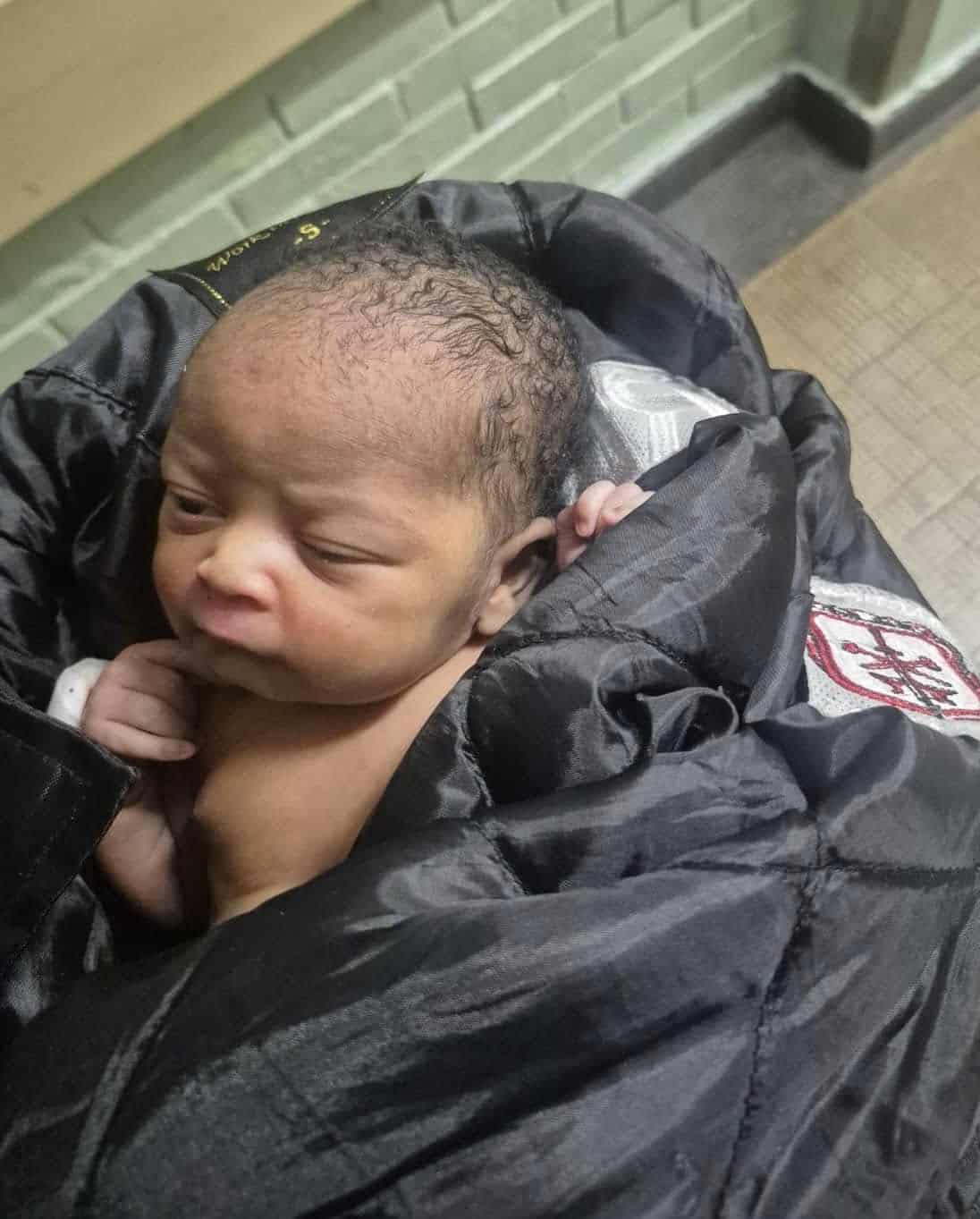 PHOTOS Mother arrested for dumping her newborn baby in the gutter - GhPage