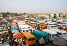 Commuters in Kumasi haggle over high transport fares with commercial drivers