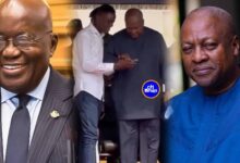 Opana Go Throw The Phone Away Sef- Ghanaians Drag Akufo Addo After Video Of President Mahama Pressing The Yam Phone Of An Ordinary Ghanaian Went Viral