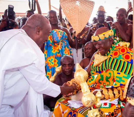 Parents can help if they can afford it —Otumfuo on free SHS challenges