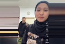 Malaysian Viral Selebgram Siti Jamumall Cries After Being Divorced During TikTok Live, Viewed by thousands