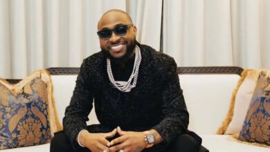 "Davido gifts OdumoduBlvck’s girlfriend N10 million after his headies win