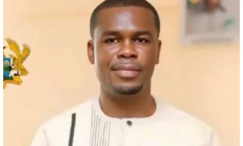 Sack yourself or sit up – DCE warns lazy workers