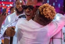 Shatta Wale hails Medikal as only artist who 'breaks bread with him