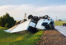 When to Lawyer Up After a Serious Truck Crash