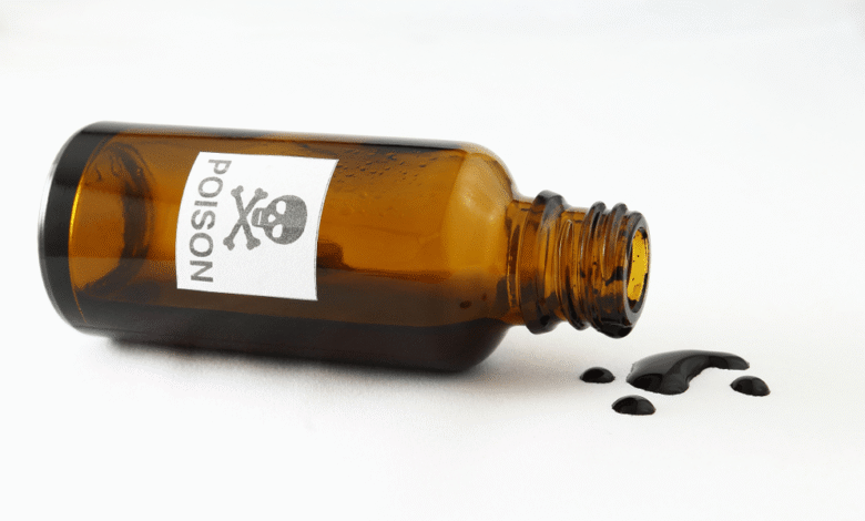 Lady drinks weedicide over boyfriend’s refusal for sex