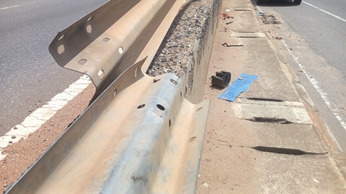 Thieves steal iron rods from Tantra Hill underpass retaining wall for scraps