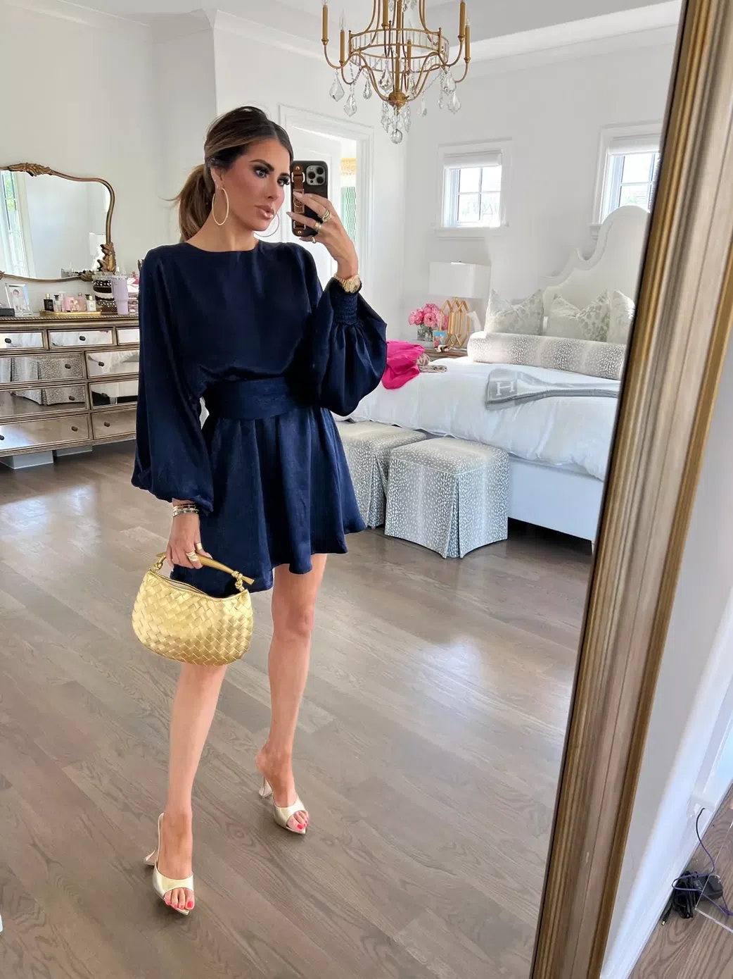6 colours you should wear on a first date to create lasting impression
