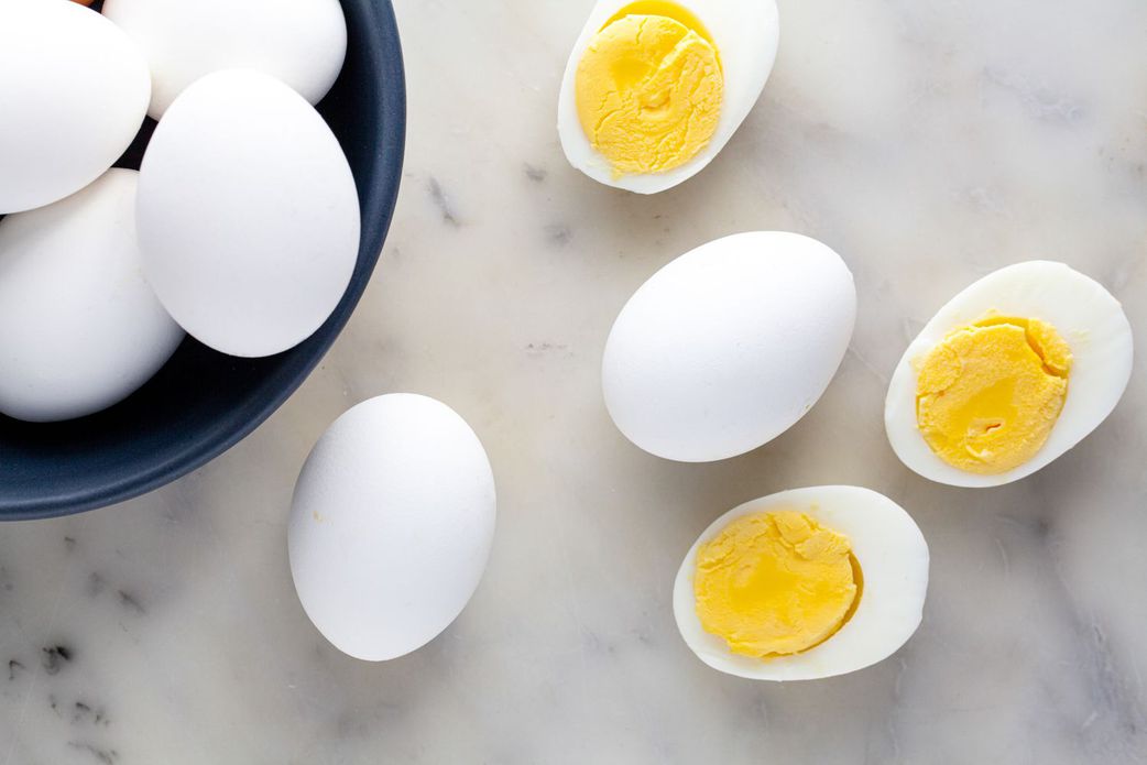 Here are 9 ways to prevent bloating after eating eggs