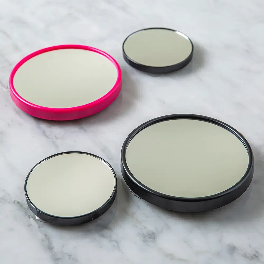 5 beauty essentials every woman should have in her bag at all times