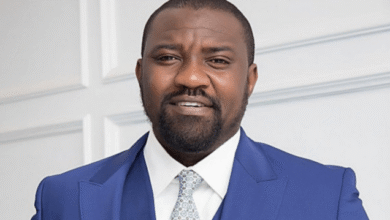 John Dumelo