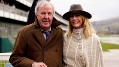 Lisa Hogan Husband: Is Lisa Hogan Married?