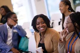 Here are 5 effective tips to help you network like a pro at any event