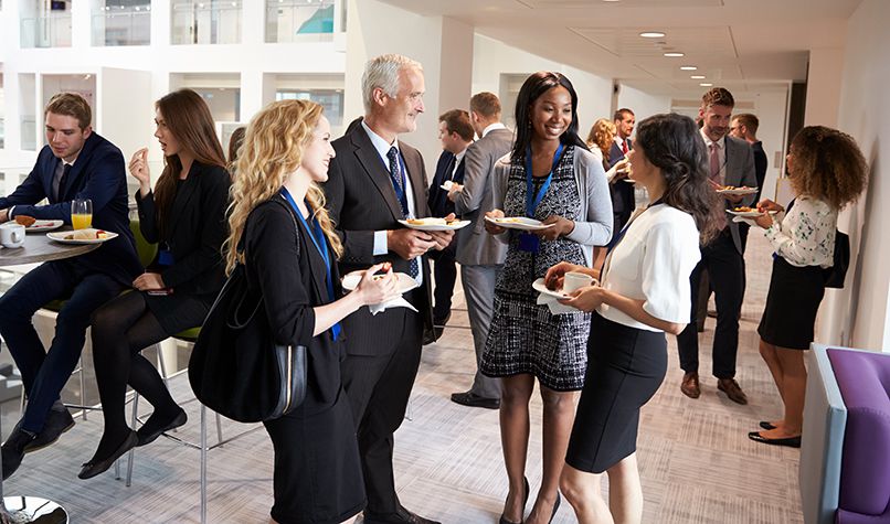 Here are 5 effective tips to help you network like a pro at any event