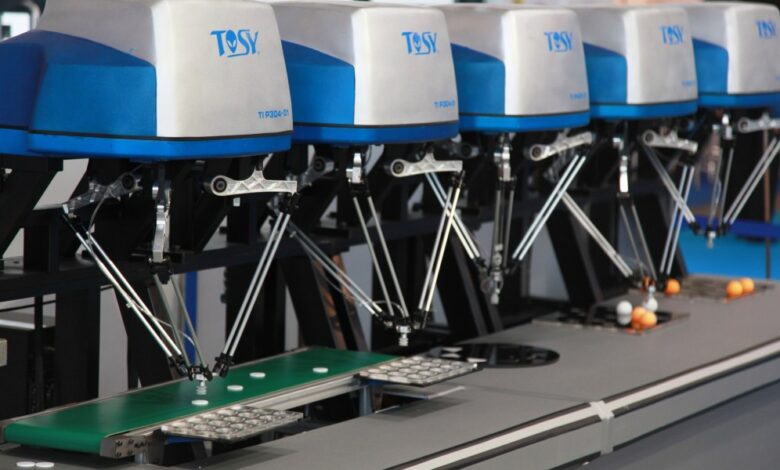 Exploring the Benefits of Parallel Manipulators in Industrial Automation