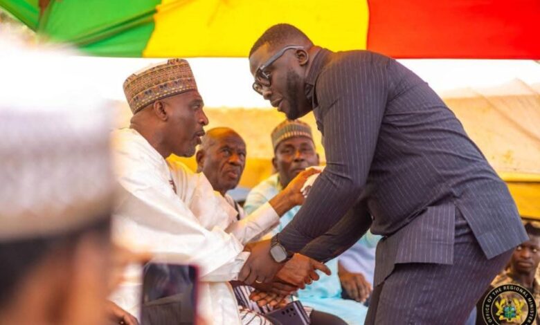 Muntaka joins dignitaries to mourn with Sekyere East DCE at father's burial