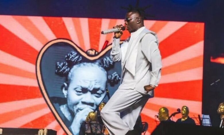 Legends never die – Stonebwoy pays tribute to Daddy Lumba