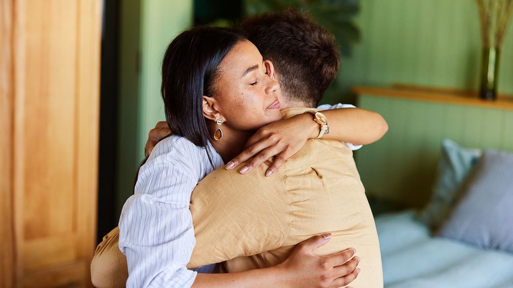 4 signs a woman is desperate in the talking stage