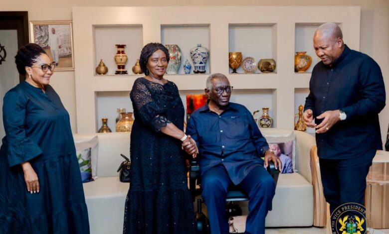 Ex-President Kufuor pays condolence visit to Mahama