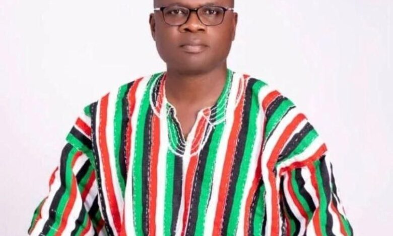 Central Regional Minister exposes MMDCEs engaged in galamsy activities