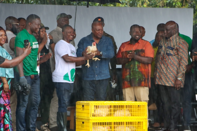President Mahama pledges full support to revive poultry industry