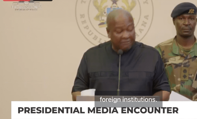 john mahama addresses the press