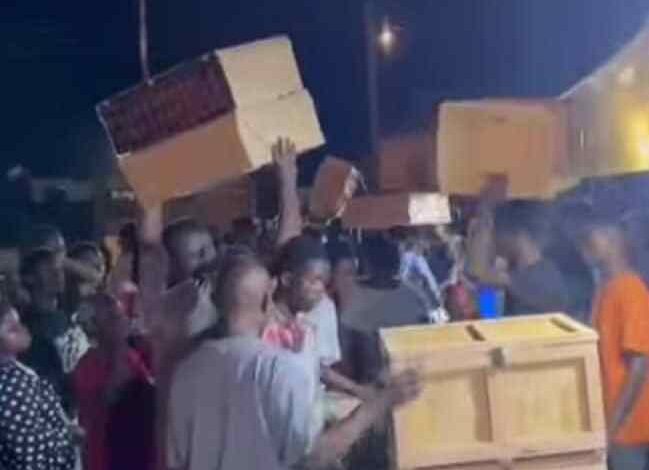 Deputy Majority Leader donates essential items to fresh SHS students in Cape Coast