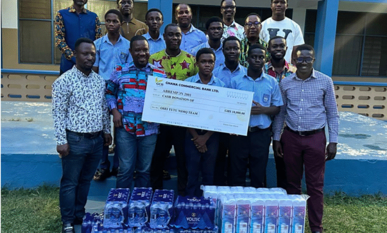 2001 Year Group Inspires Osei Tutu NSMQ Team with GHS 10,000 Support