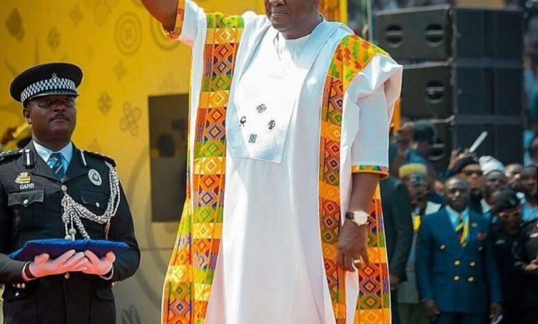 John Mahama outfit