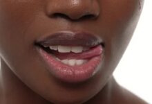 What it really means when a girl bites her lips