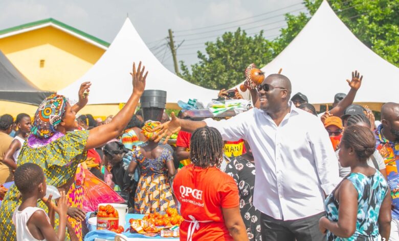 Ofie Market Christmas Edition Draws Record Crowds