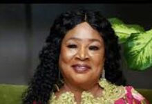 BREAKING : Maame Tiwaa of Yaw Sarpong and Asomafuo reportedly passes away