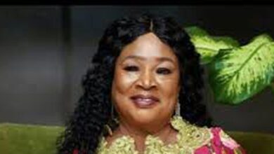 BREAKING : Maame Tiwaa of Yaw Sarpong and Asomafuo reportedly passes away