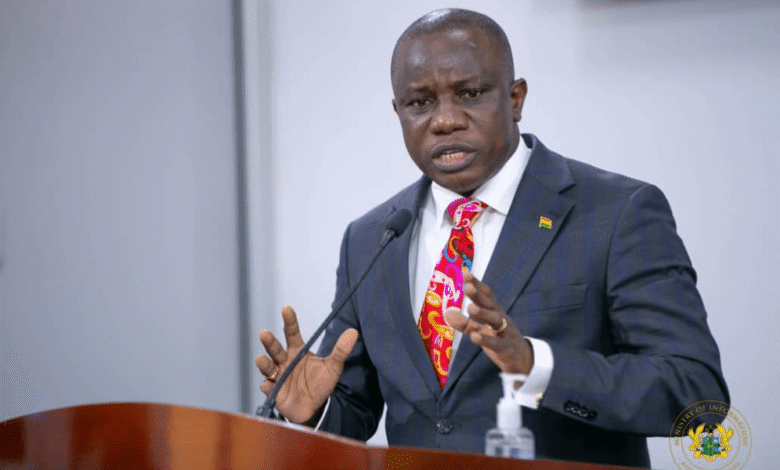 Former Defence Minister calls for a 10-year freeze on the sale of state lands