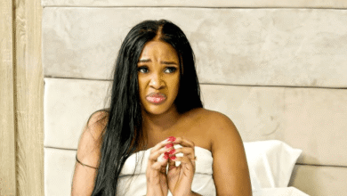 10 Signs a Married Woman Feels Emotionally Drawn to You